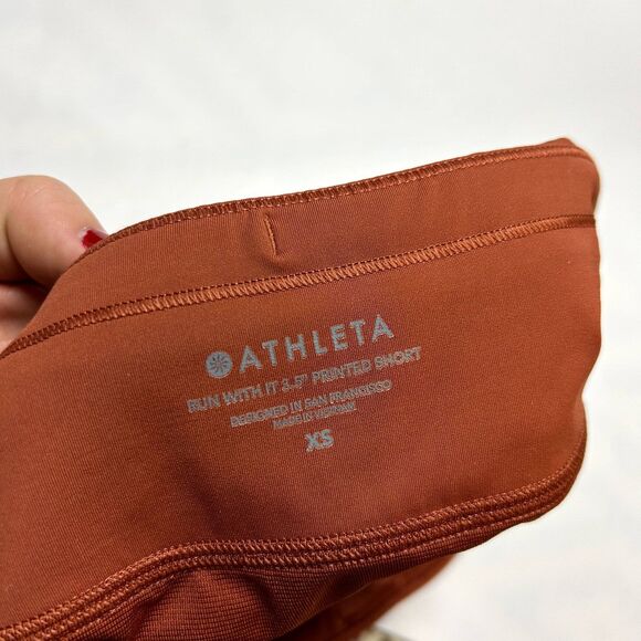 Athleta Womens Run With It 3.5" Printed Short Size XS Shorts Cheetah - Picture 3 of 16